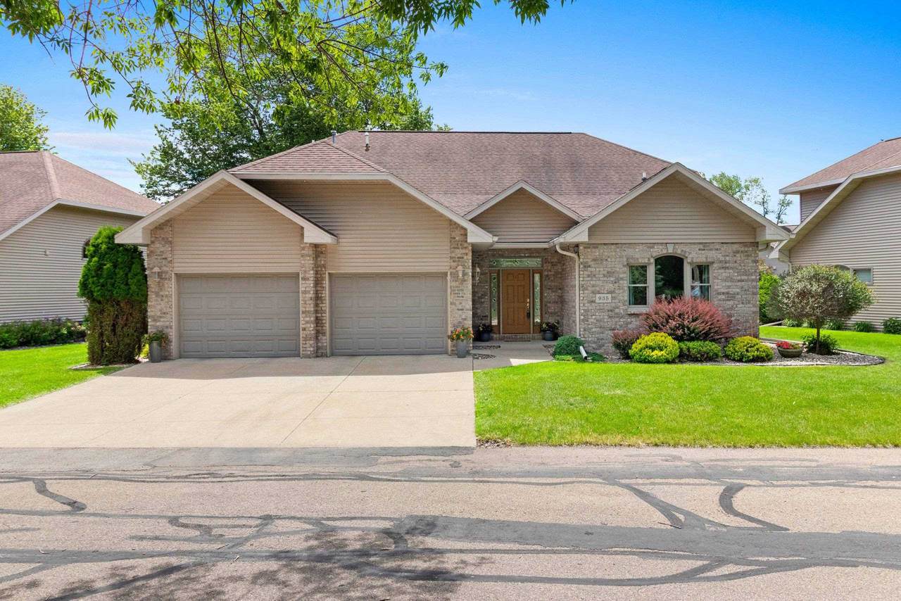 935 Brighton Drive - Photo 1