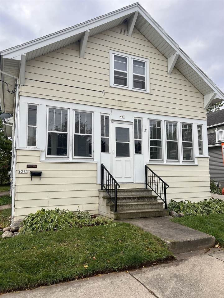 631 11TH Avenue - Photo 1