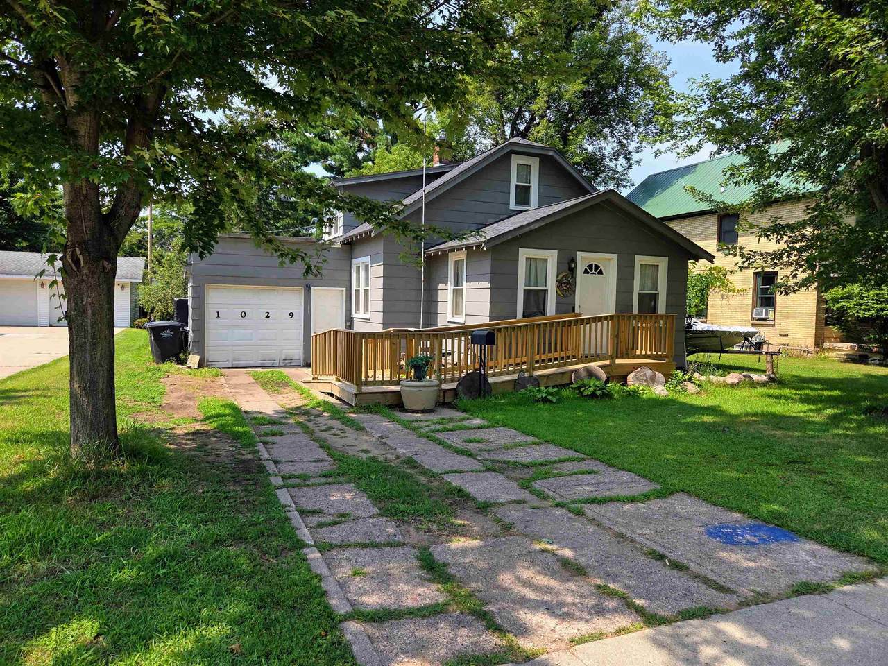 1029 Main Street - Photo 1