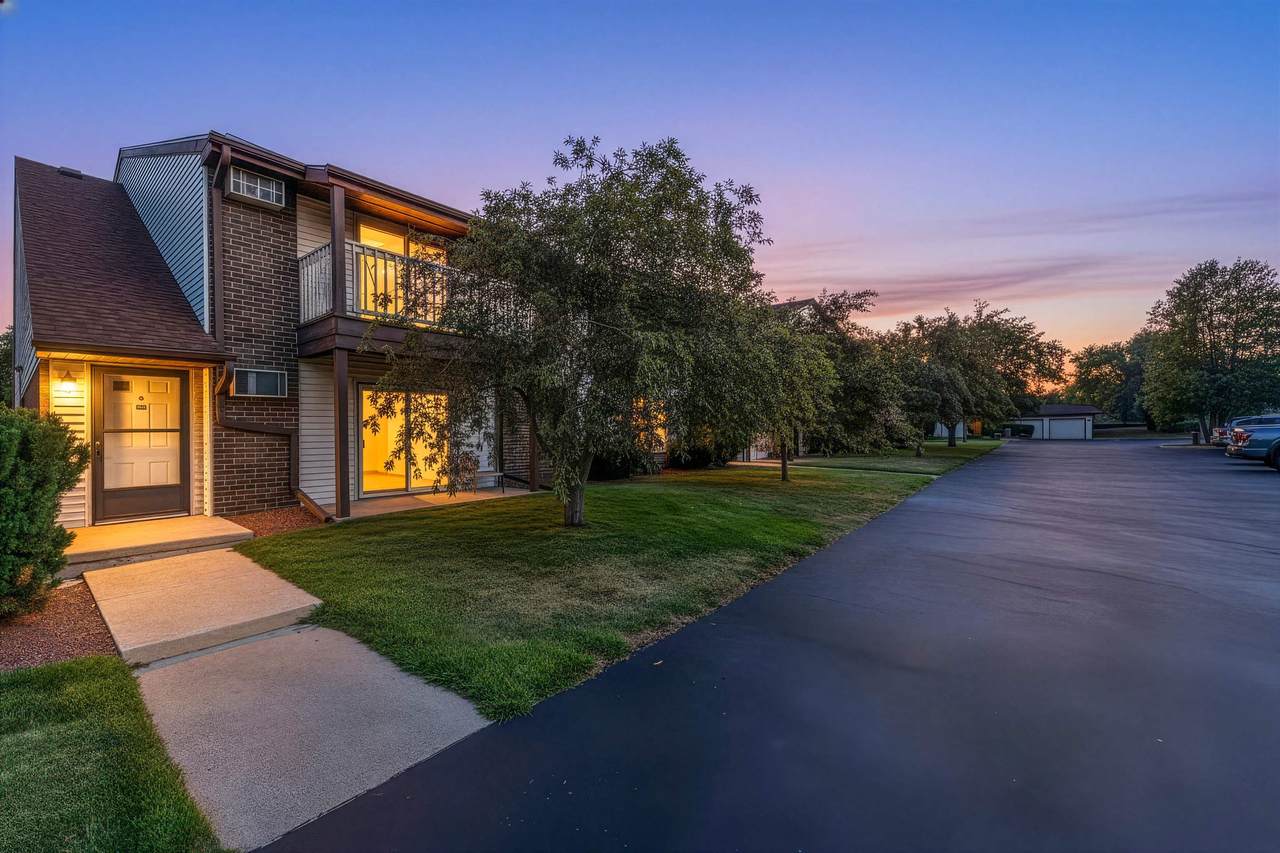 1043 Marvelle Lane - Photo 1