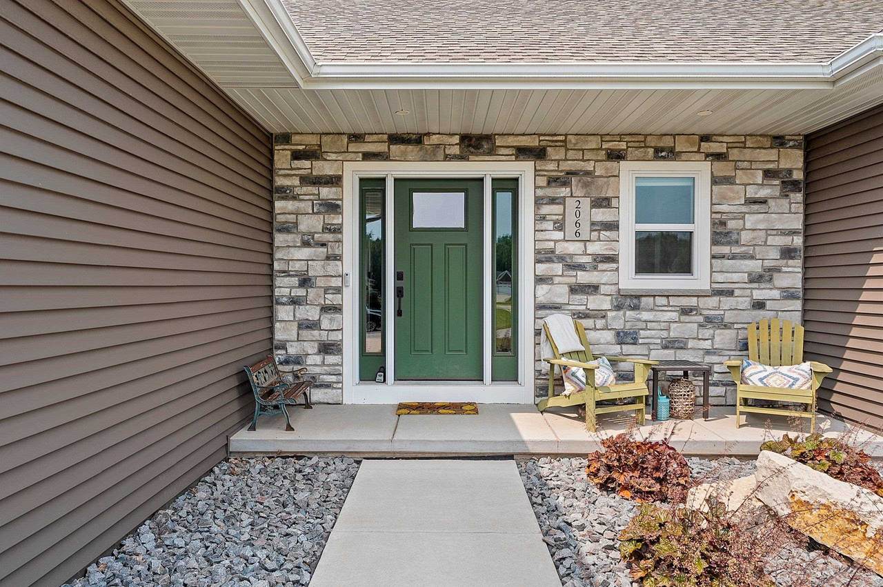 2066 Fescue Way - Photo 1