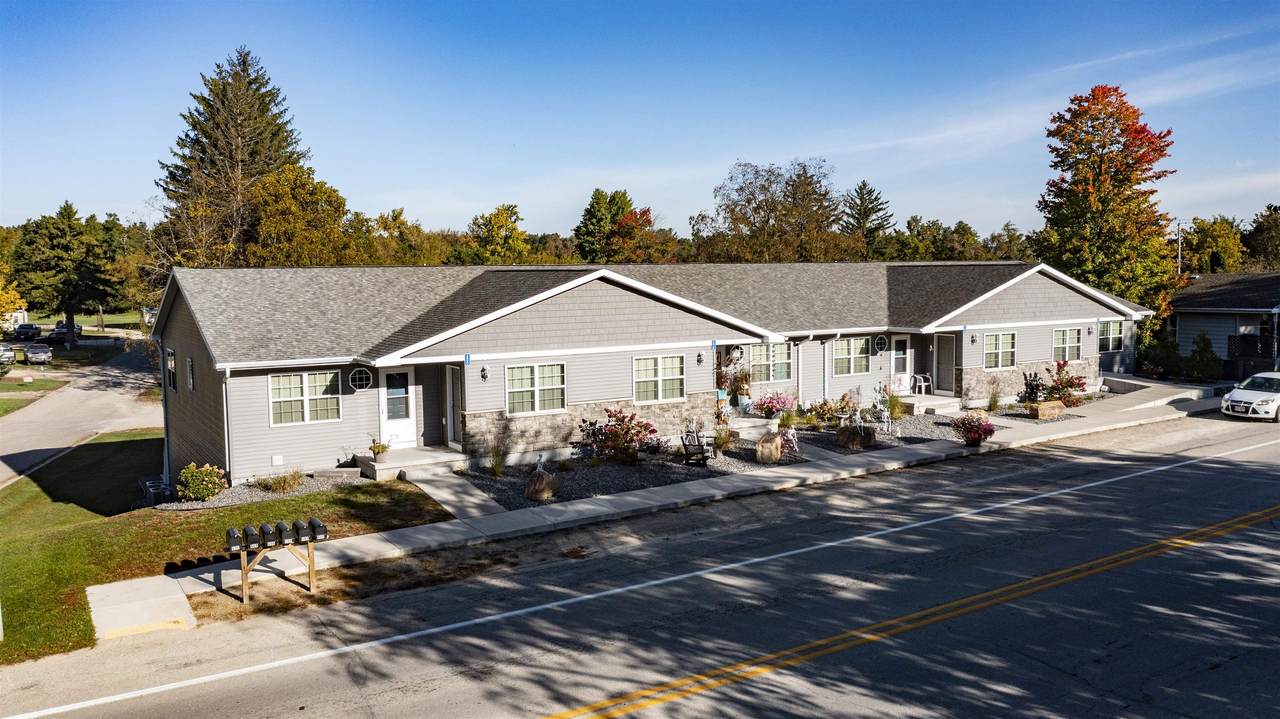 580 Main Street - Photo 1