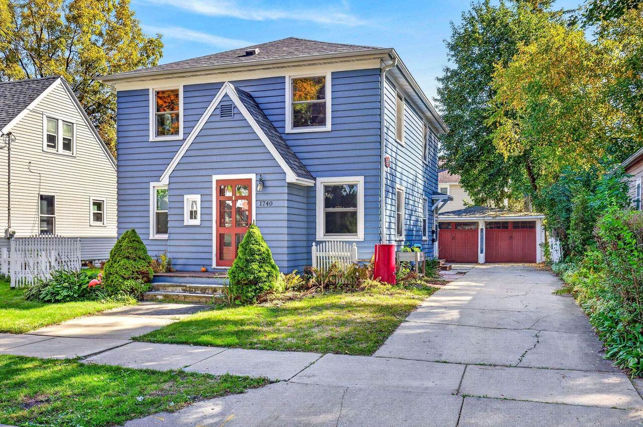 1740 Clark Street - Photo 1