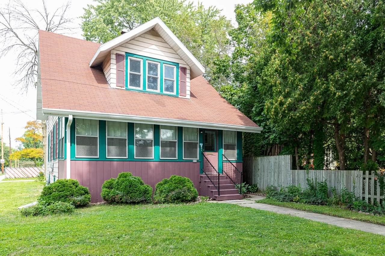 602 Irving Avenue - Photo 1