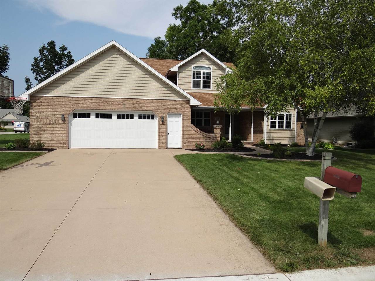 1326 Benjamin Court - Photo 1