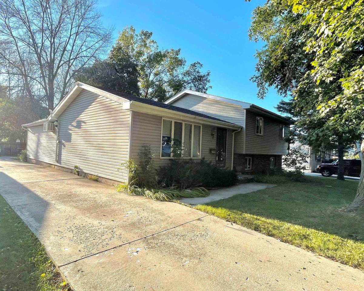 1715 Evans Street - Photo 1