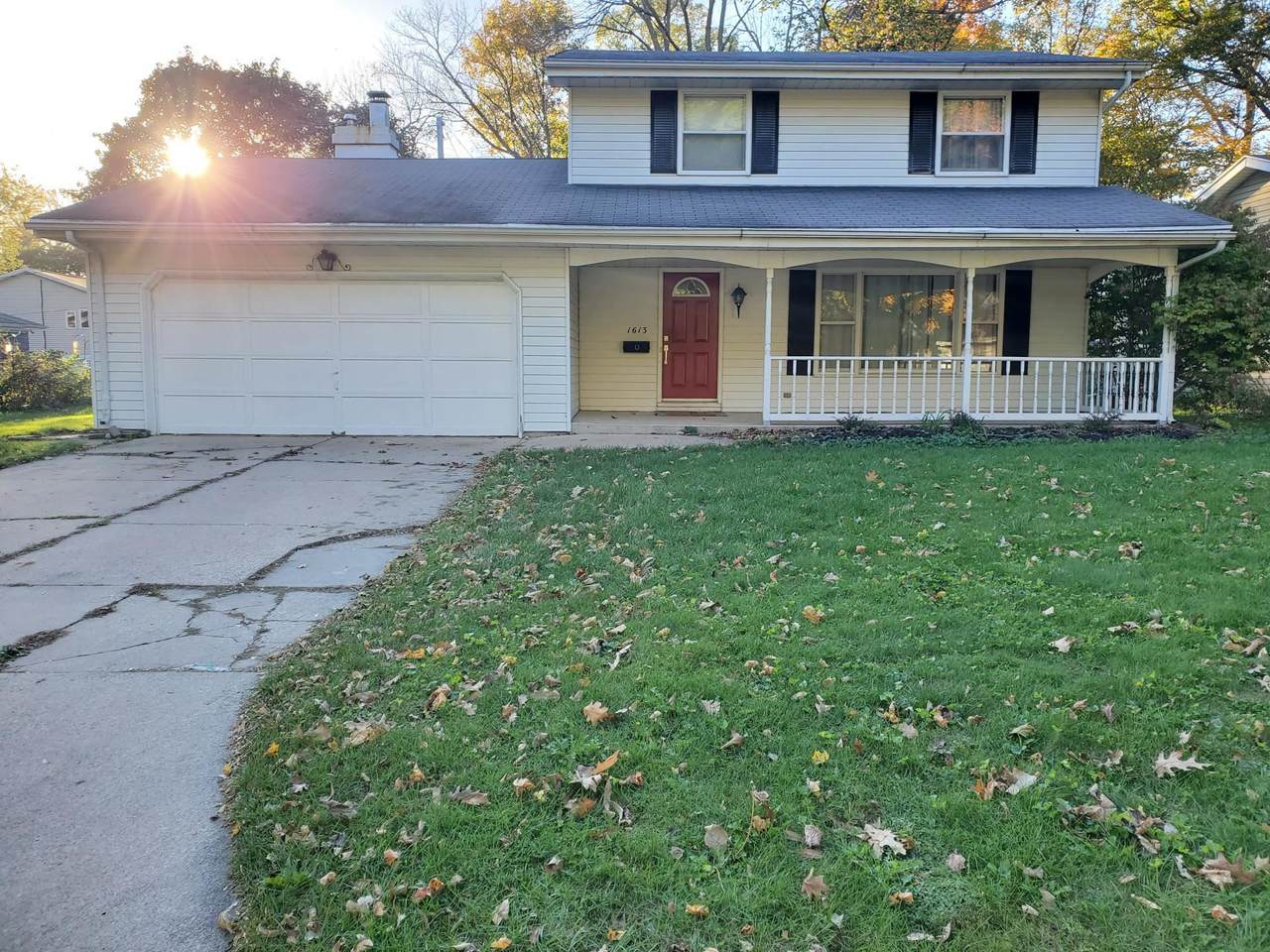 1613 Graceland Avenue - Photo 1