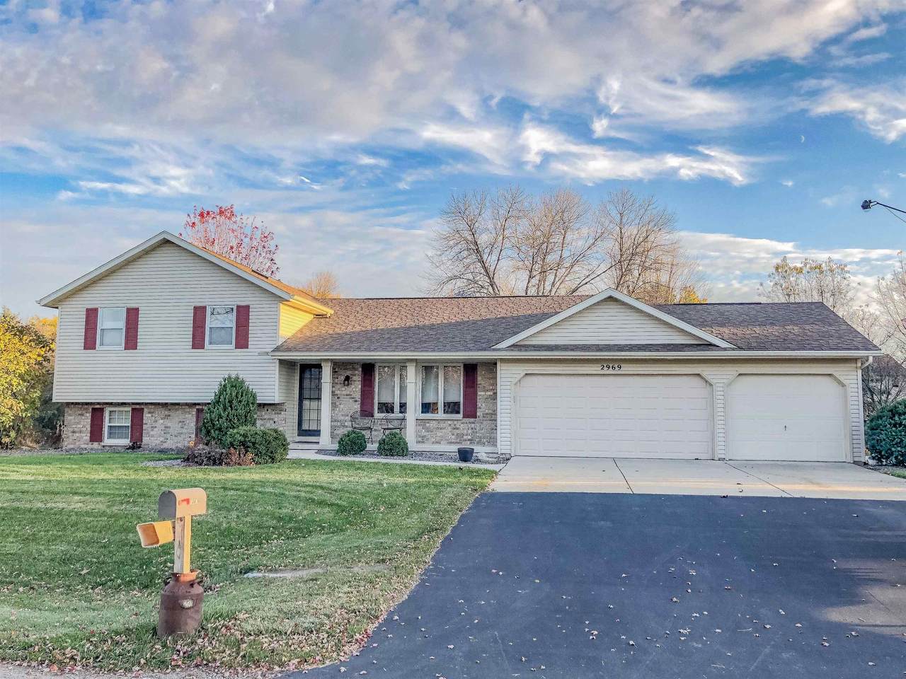 W2969 Farmstead Drive - Photo 1