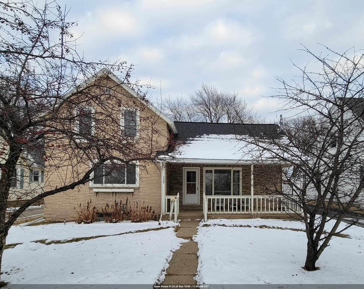 737 Racine Street - Photo 1
