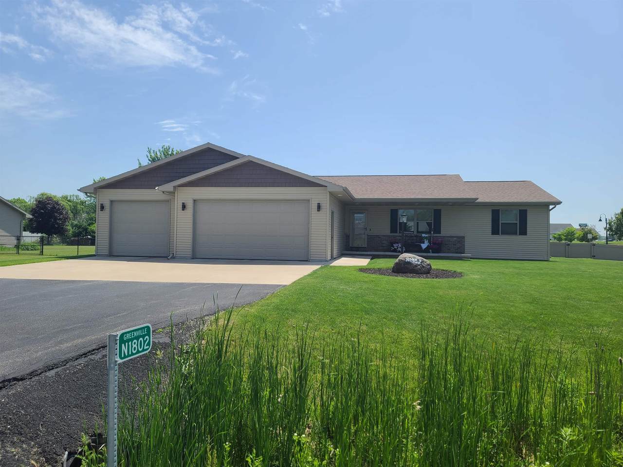 N1802 Lily Of The Valley Drive - Photo 1