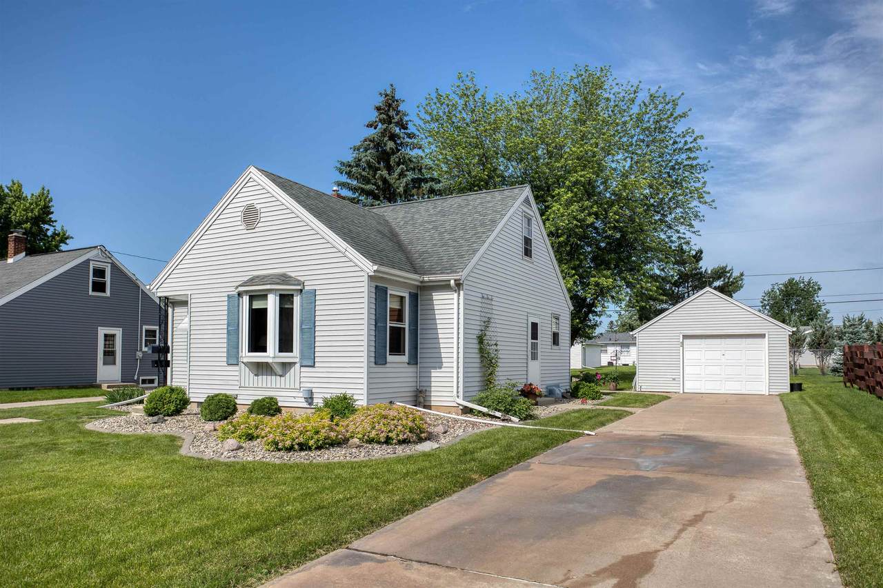 833 Reddin Avenue - Photo 1