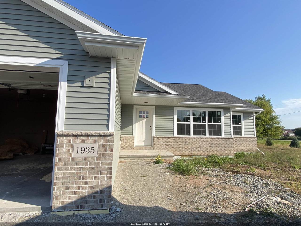 N1935 Medina Drive - Photo 1