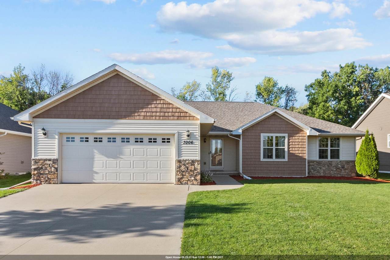 3006 Villa Way - Photo 1