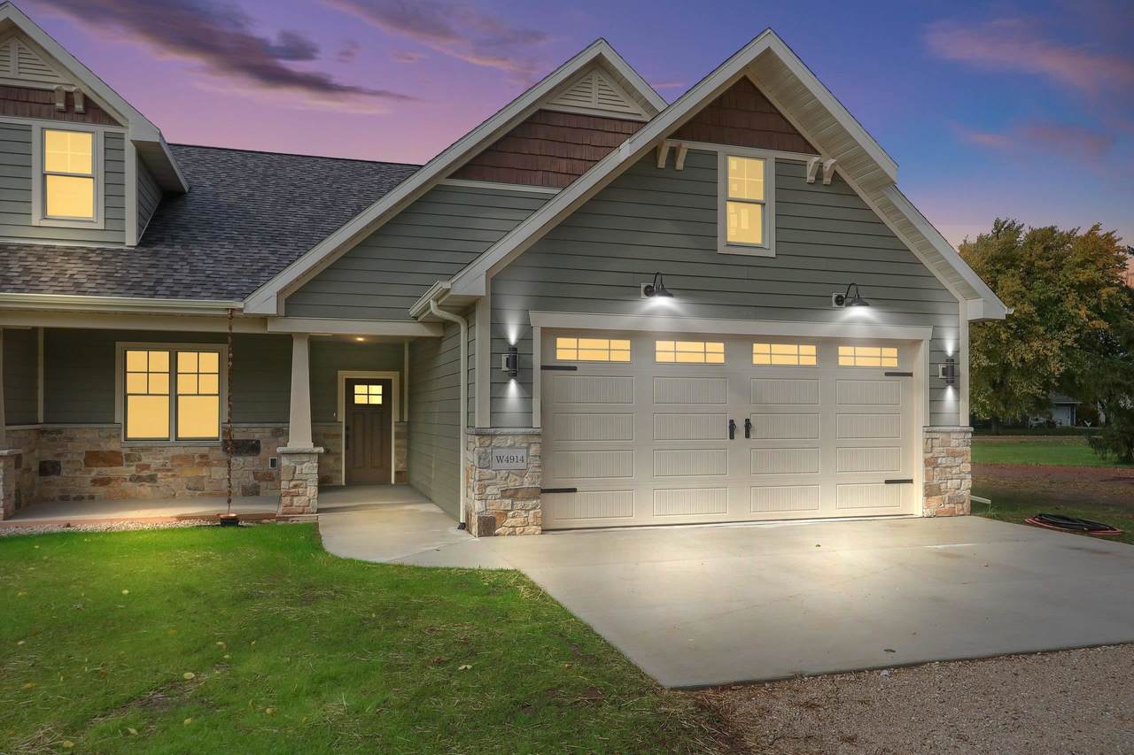 W4914 Cottage Lane - Photo 1
