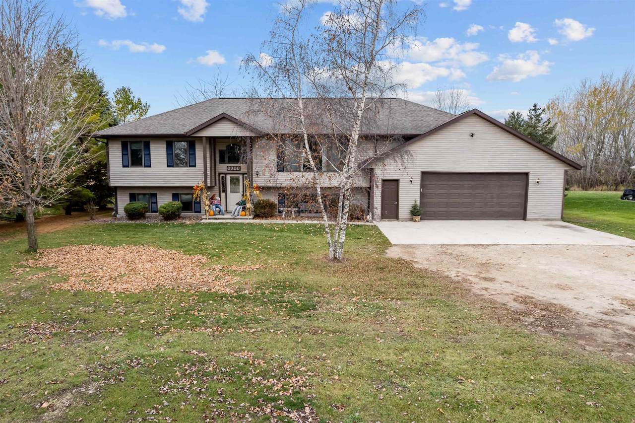 N8988 Lakeshore Drive - Photo 1