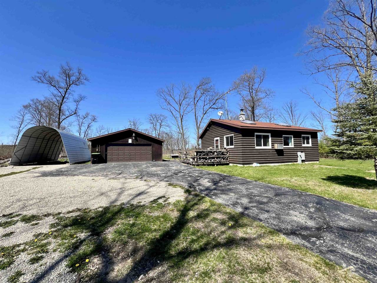 W8040 Quarry Road - Photo 1