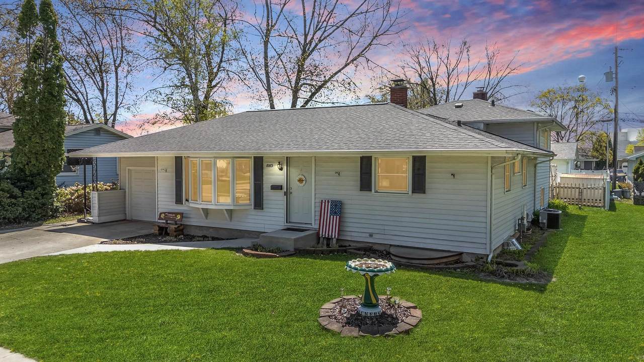 1083 Kenwood Street - Photo 1
