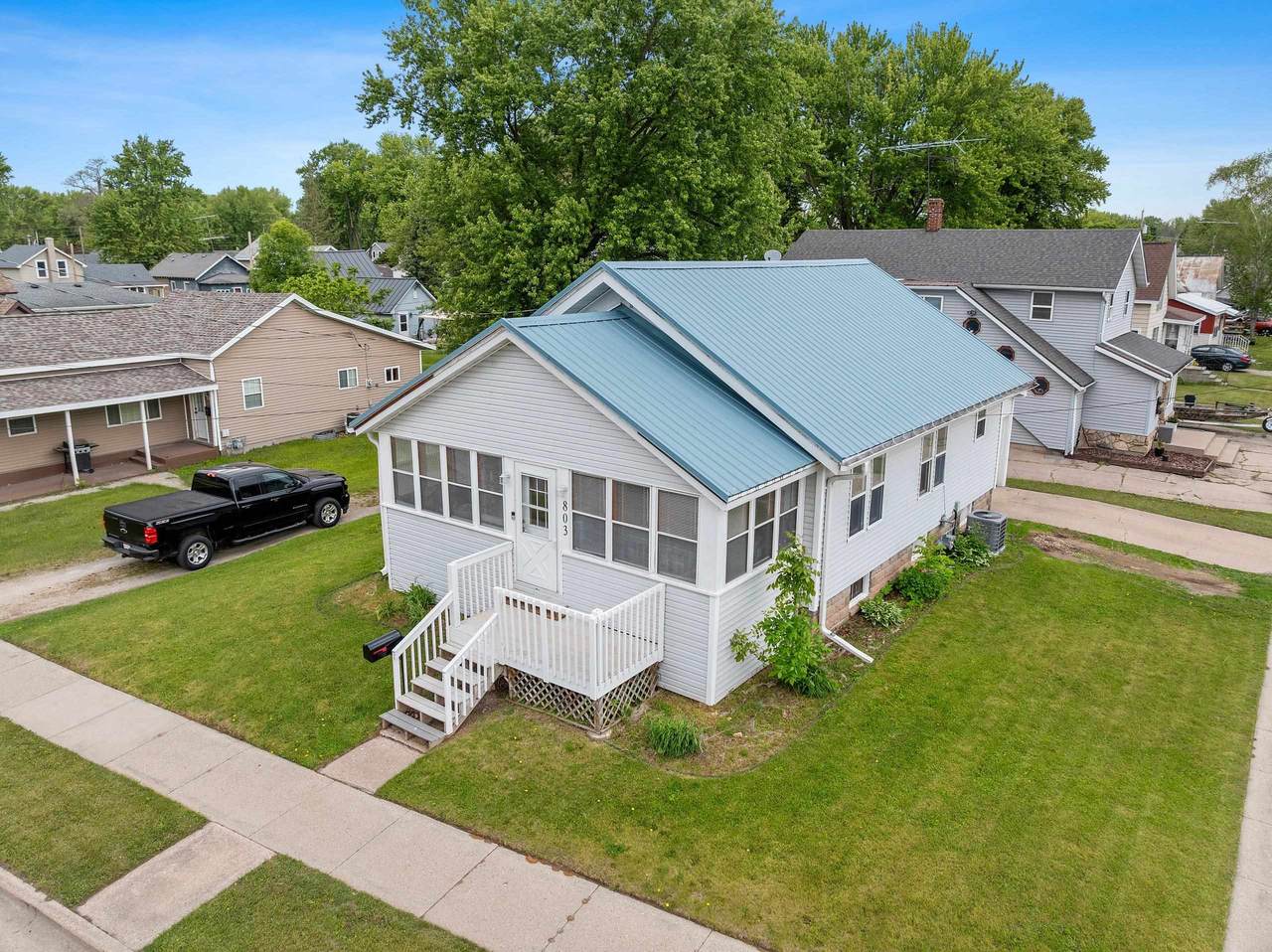 803 North Water Street - Photo 1