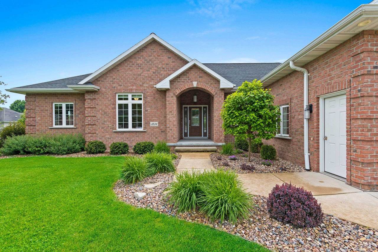 3234 Twin Pines Court - Photo 1