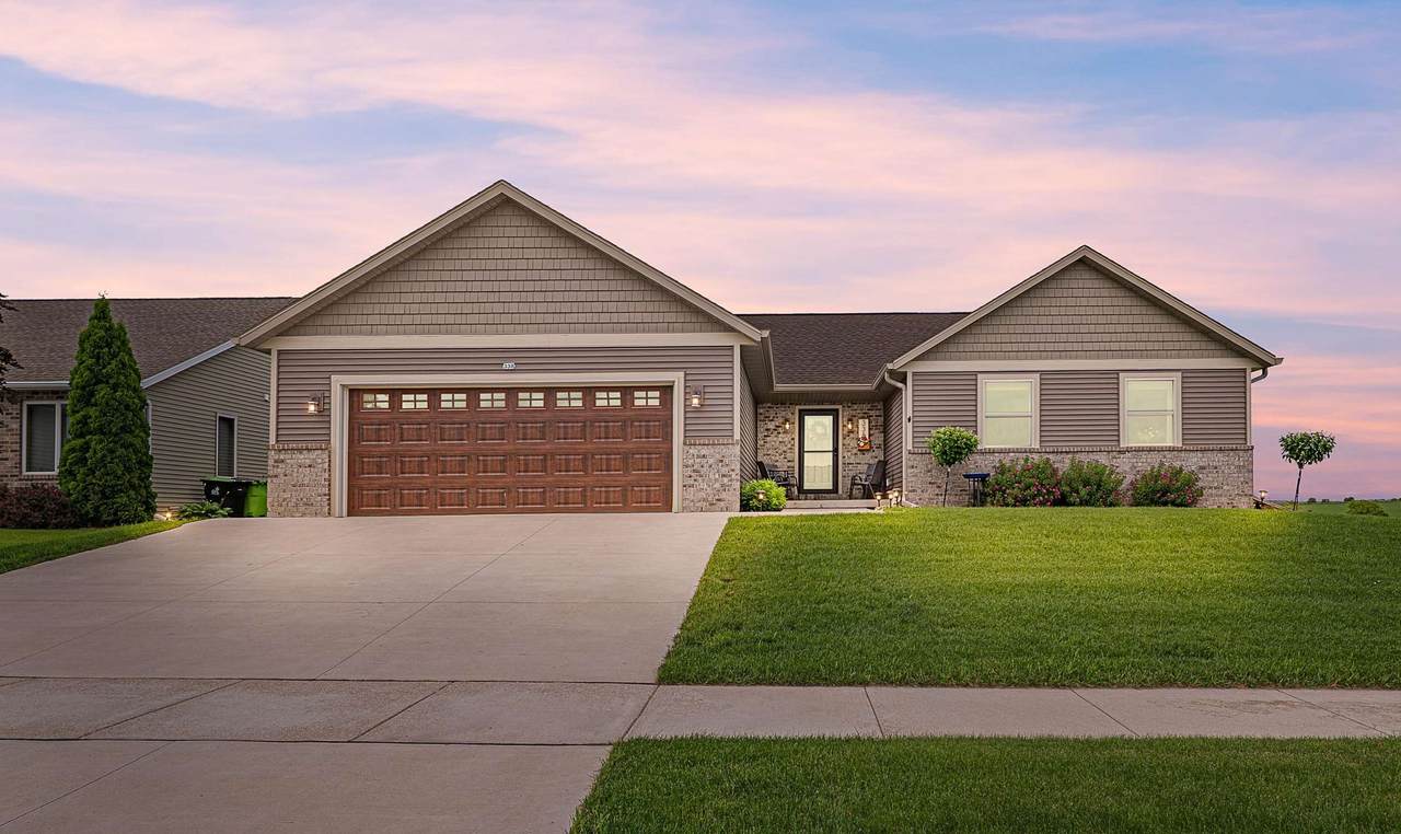 338 Autumn Lane - Photo 1