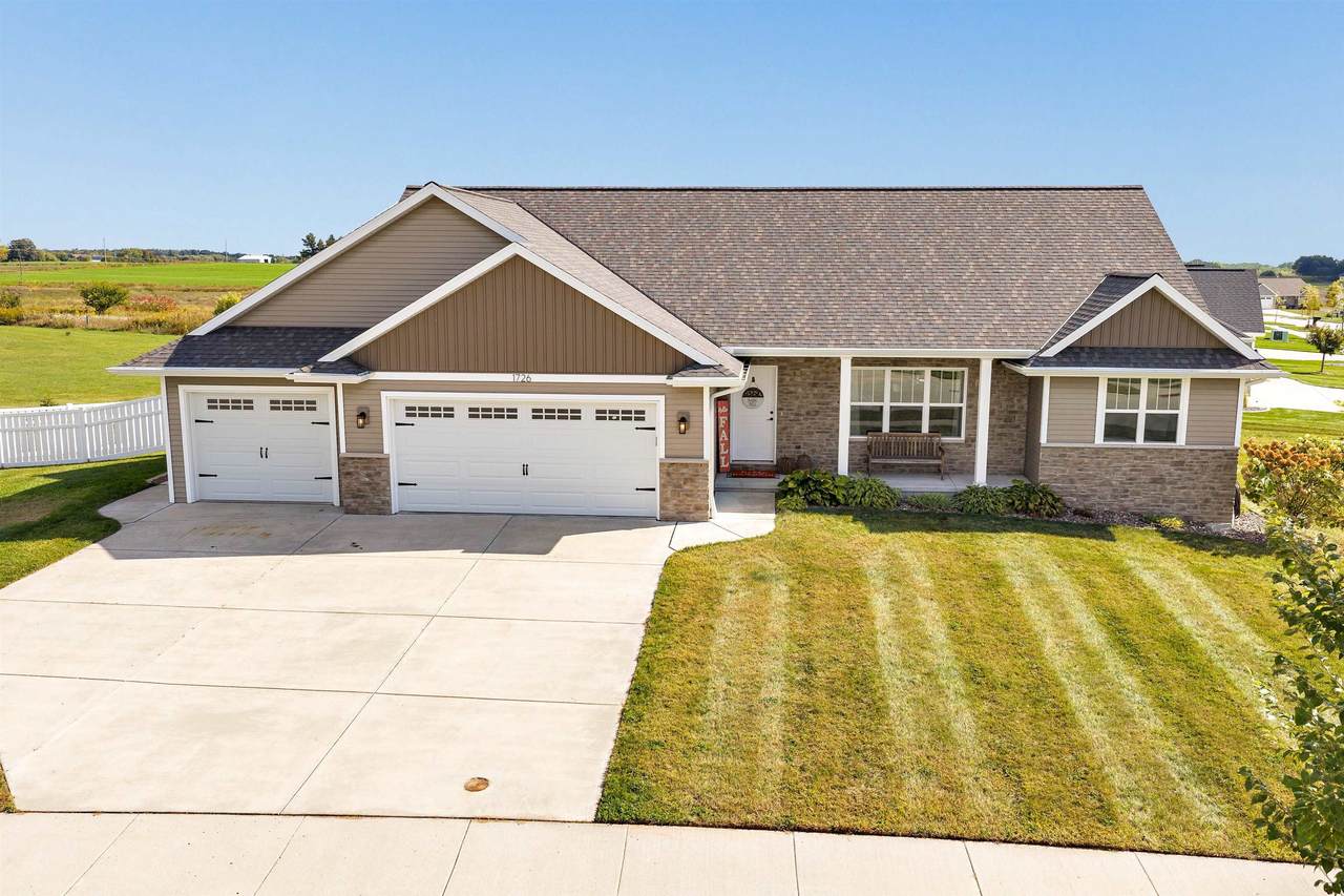 1726 Red Oak Street - Photo 1