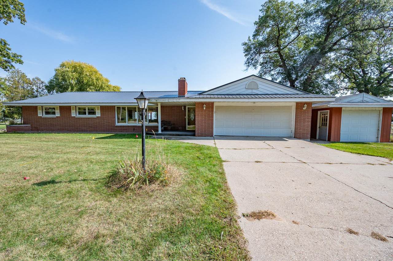 5286 County Road N - Photo 1