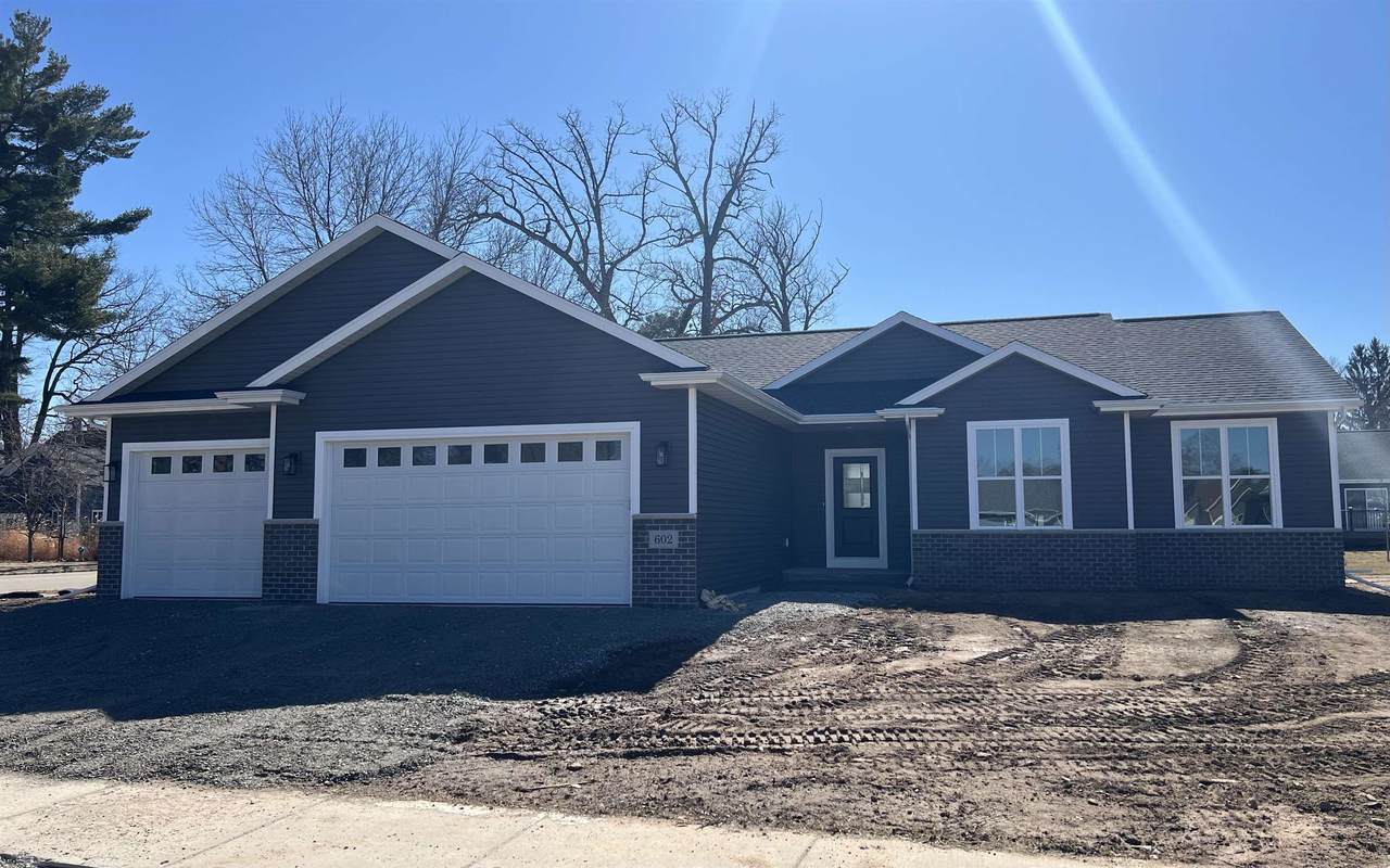 1490 Birch Hill Lane - Photo 1
