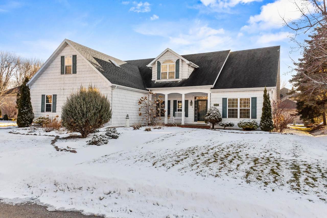 825 Yorkshire Road - Photo 1
