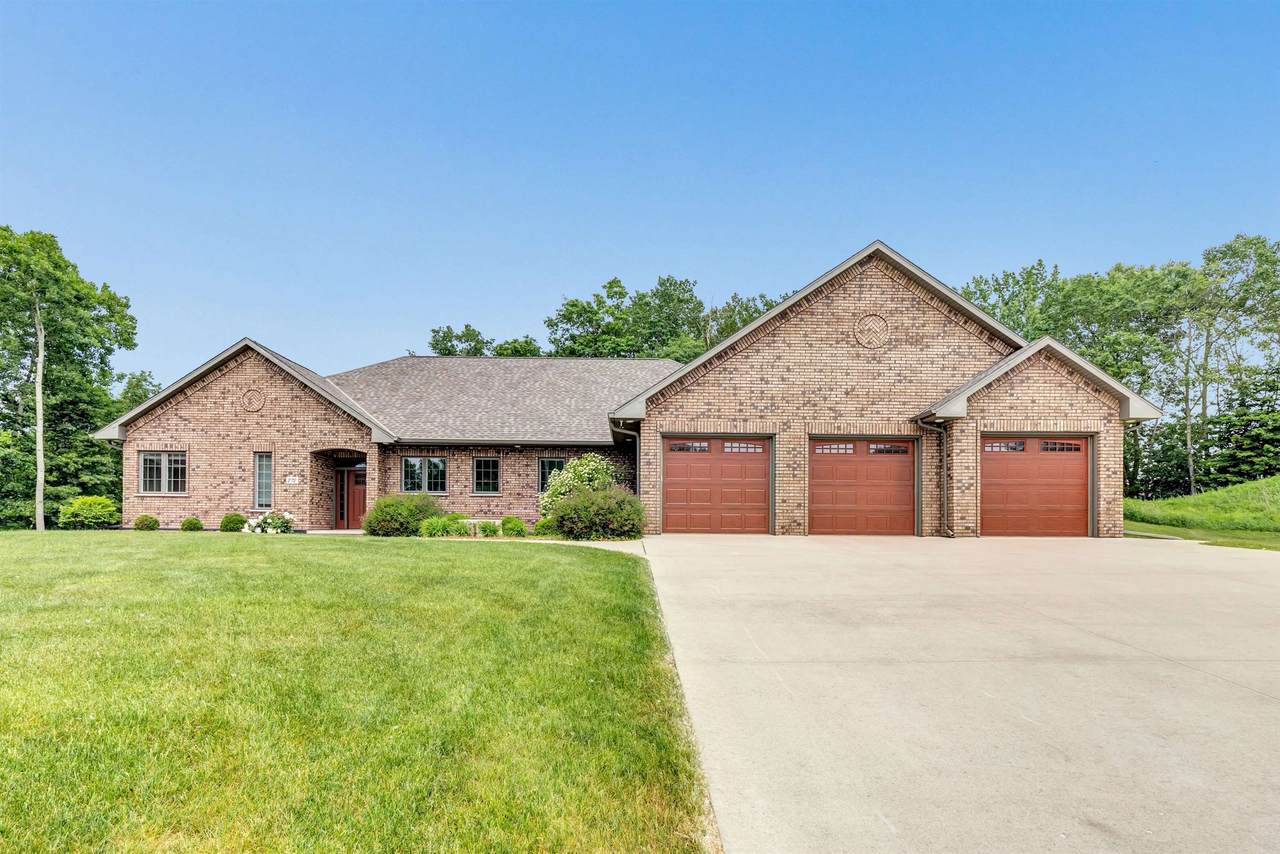 272 Lost Ridge Court - Photo 1