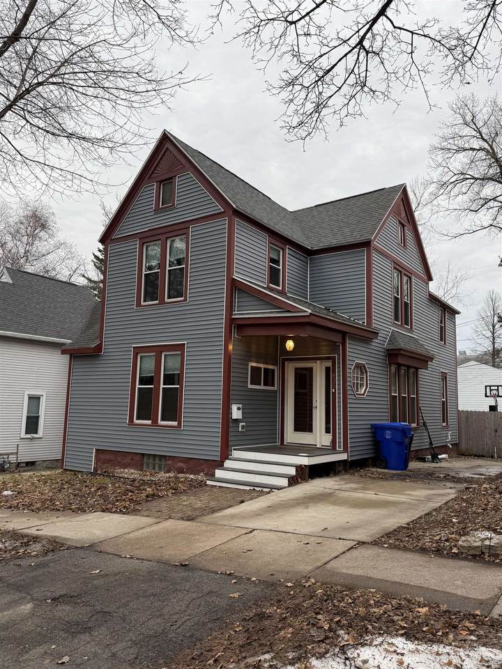 835 John Street - Photo 1