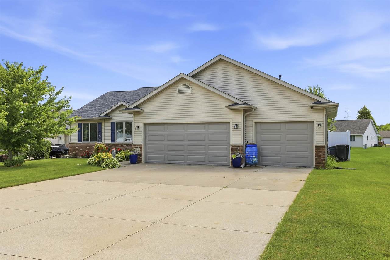 N1734 Hot Springs Court - Photo 1