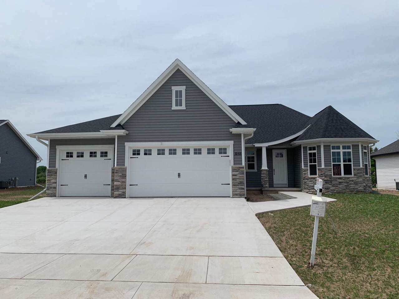 1255 Copilot Way - Photo 1