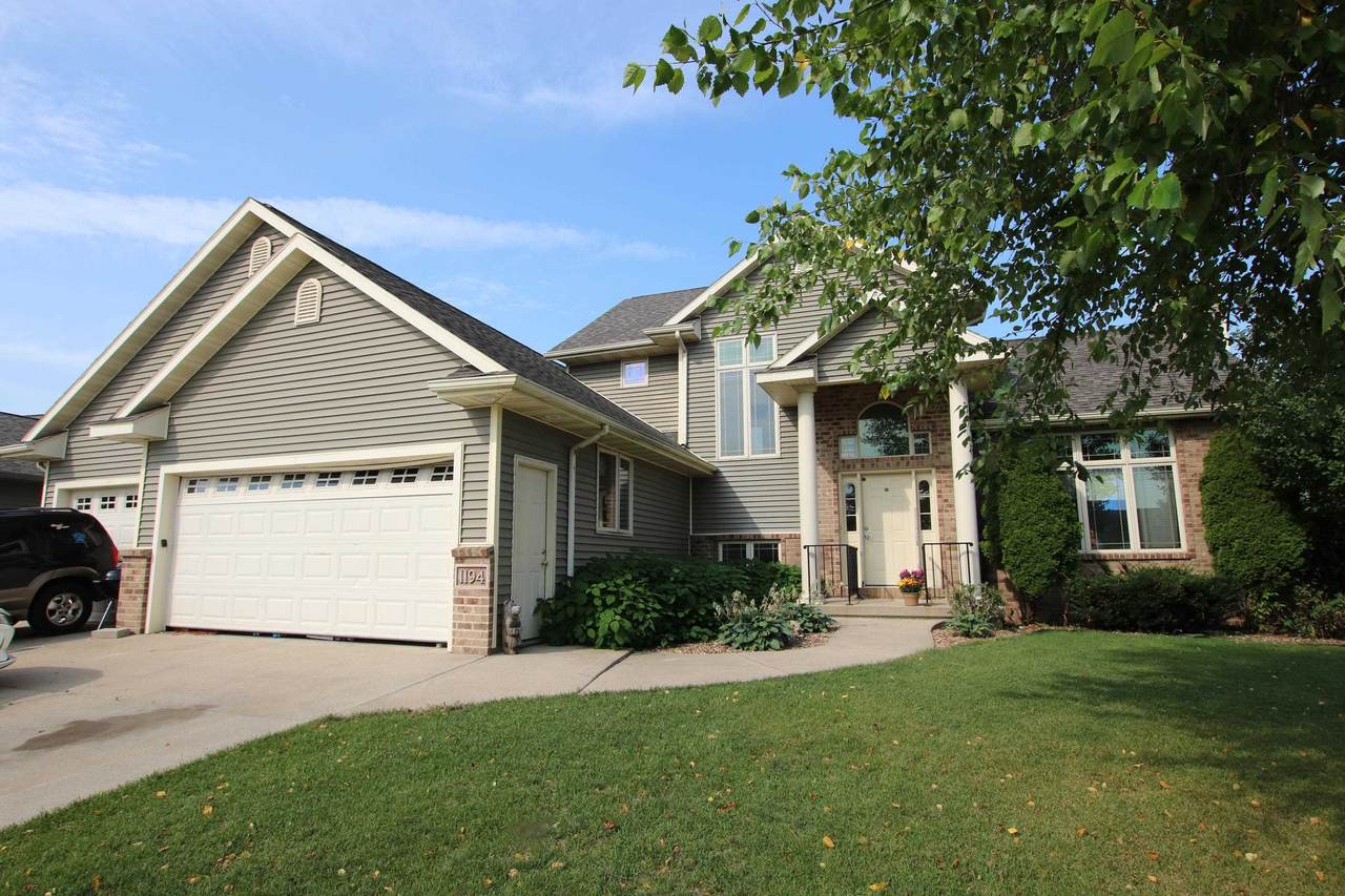 1194 Park Avenue - Photo 1