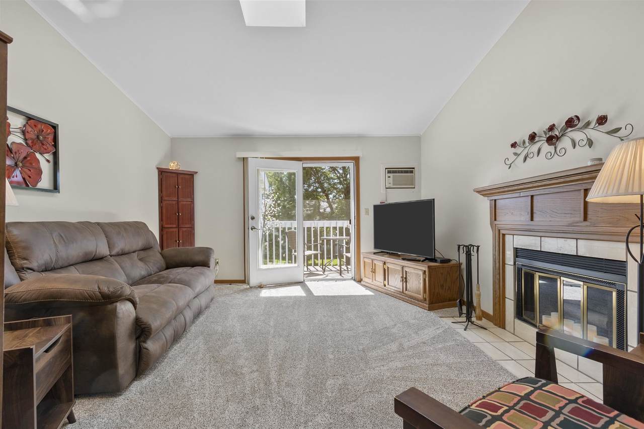 1351 Wittmann Park Lane - Photo 1