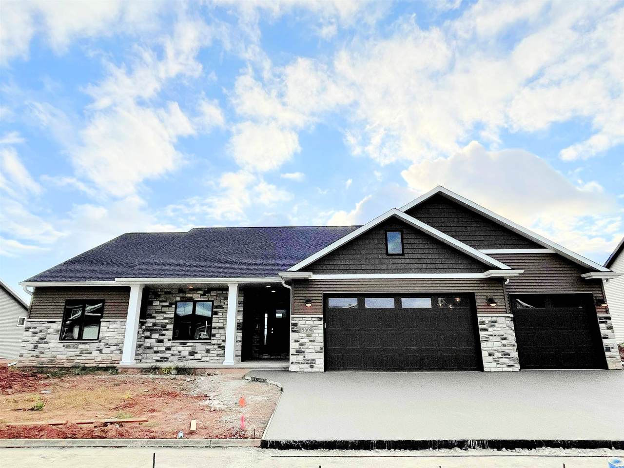 5609 Amethyst Drive - Photo 1
