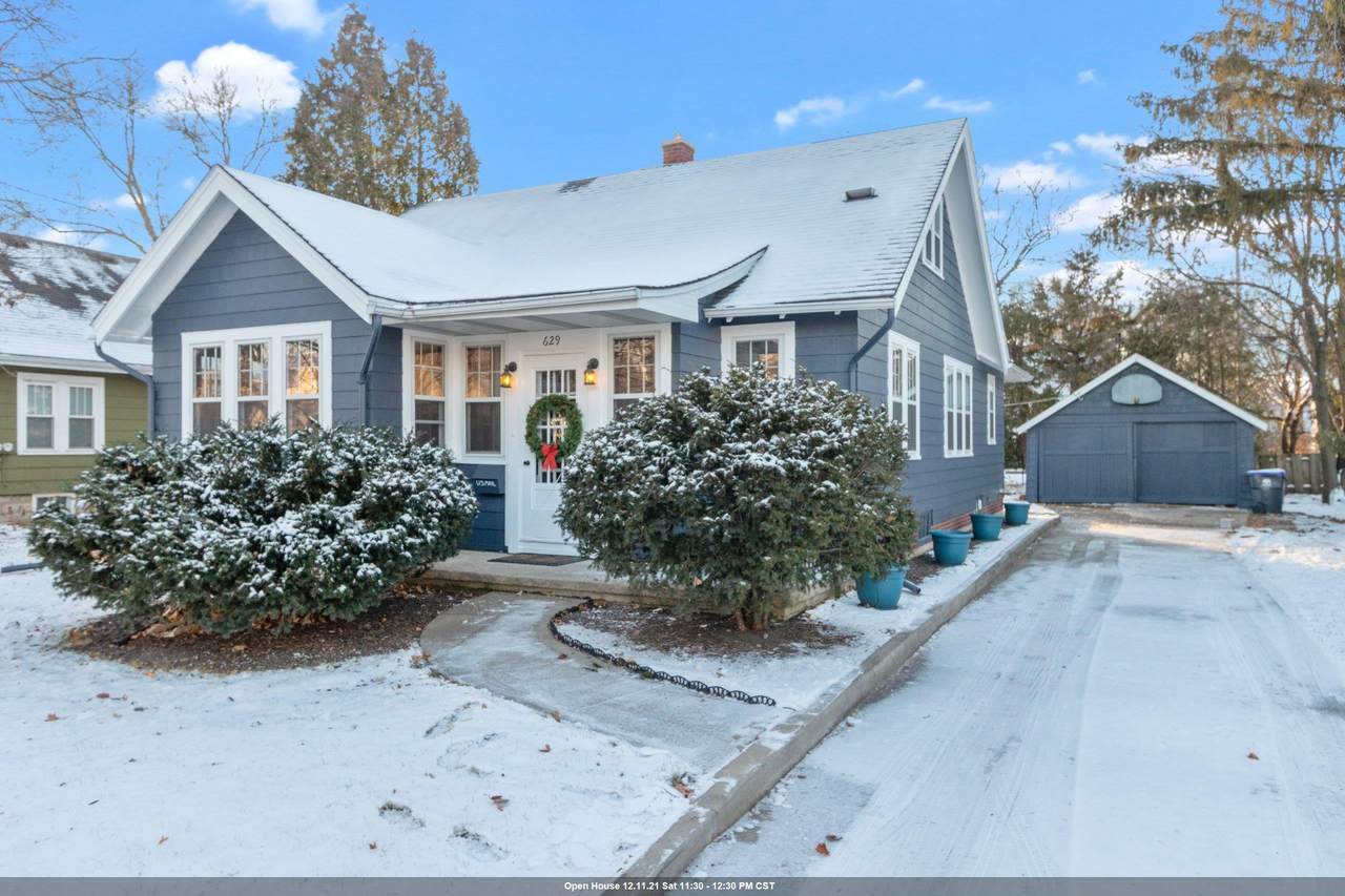 629 Oak Street - Photo 1