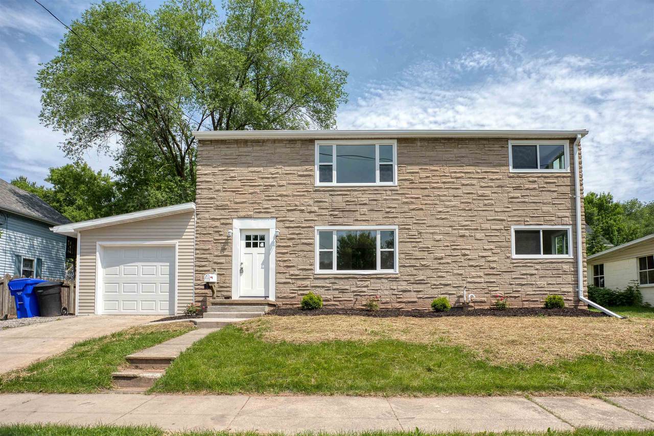 806 4TH Street - Photo 1