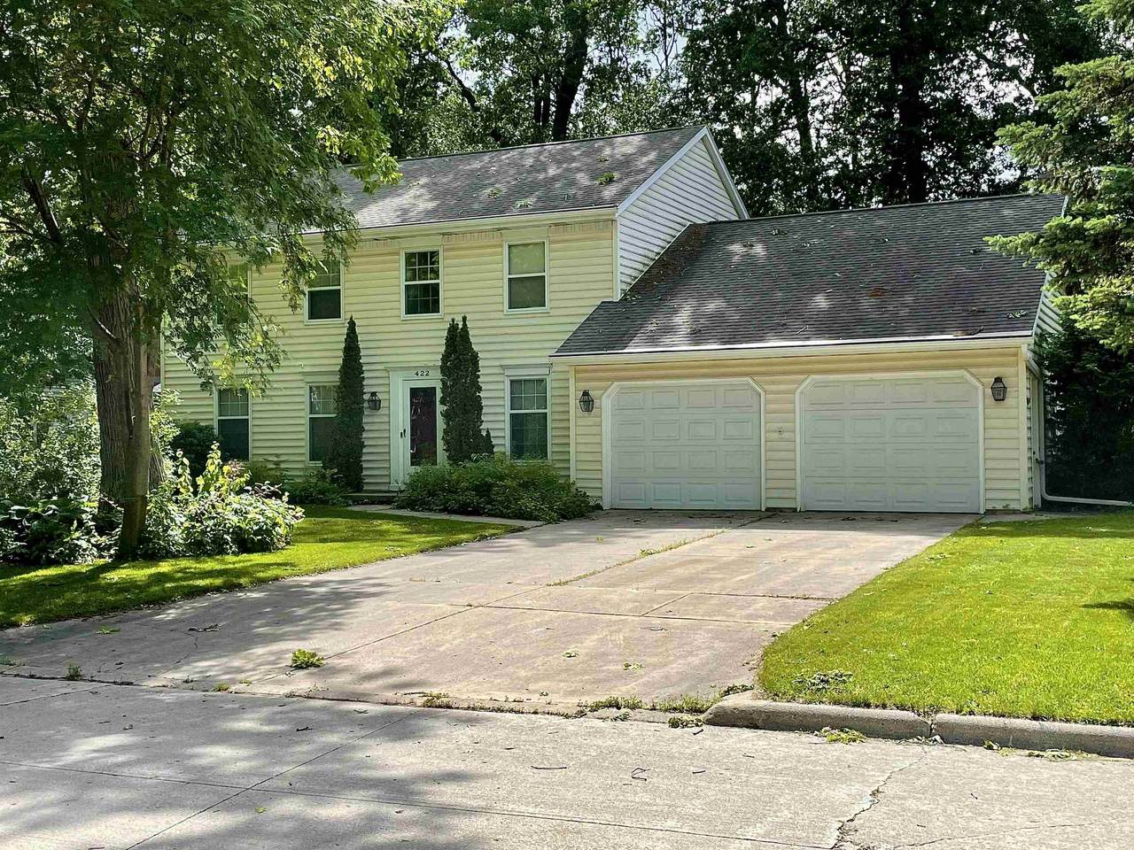 422 Stonehedge Road - Photo 1