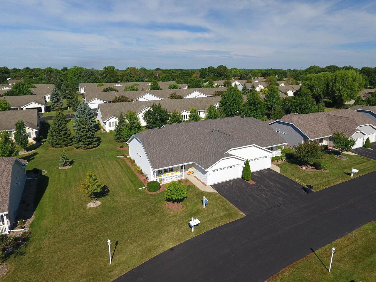 410 Wyldewood Drive - Photo 1