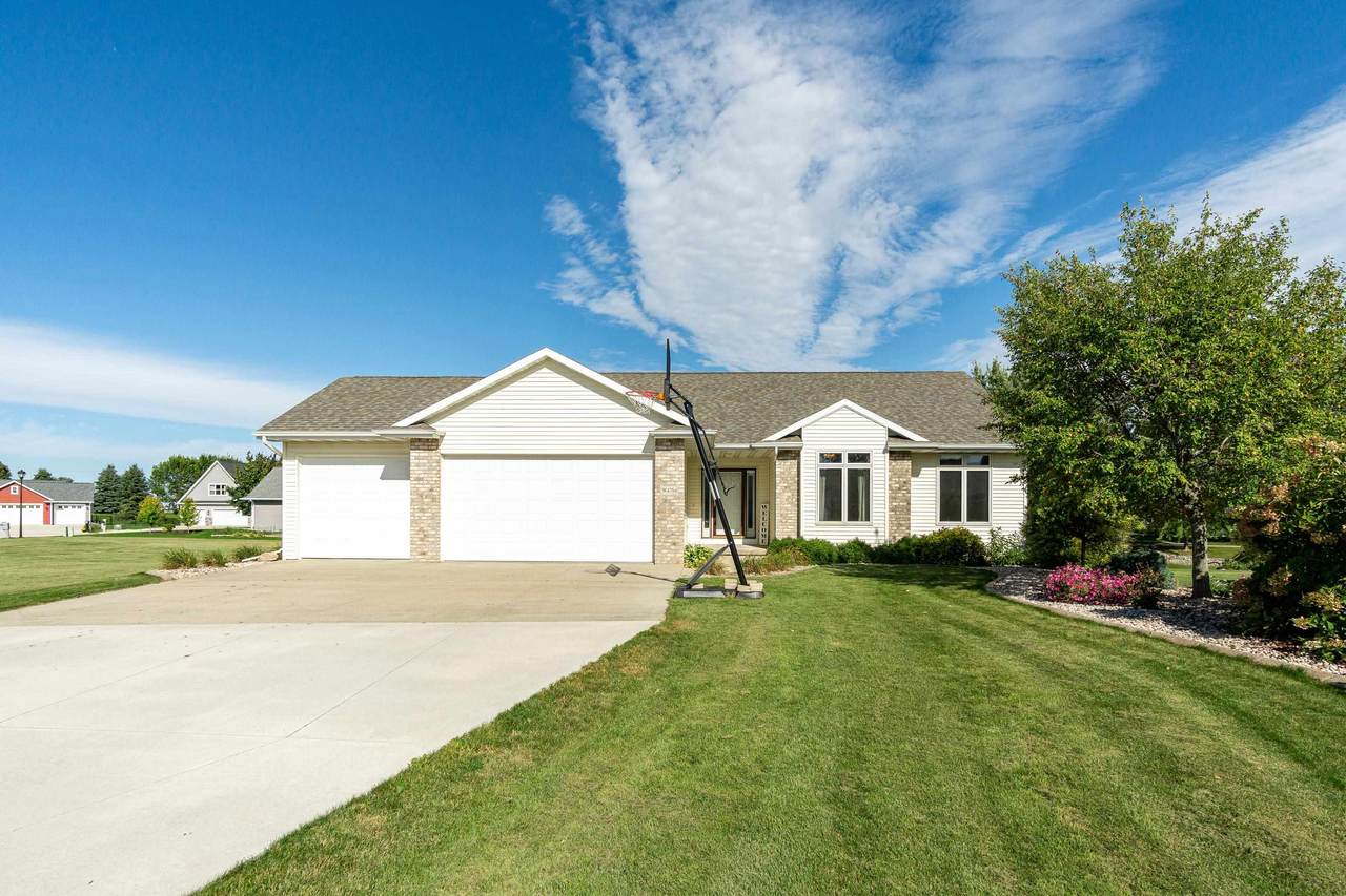 W4754 Nature Lane - Photo 1