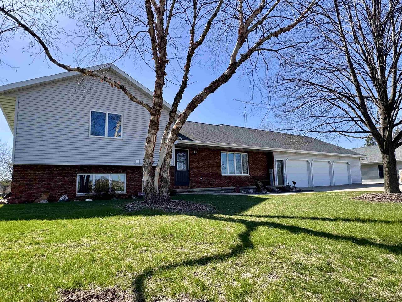 W7604 Forest Avenue - Photo 1
