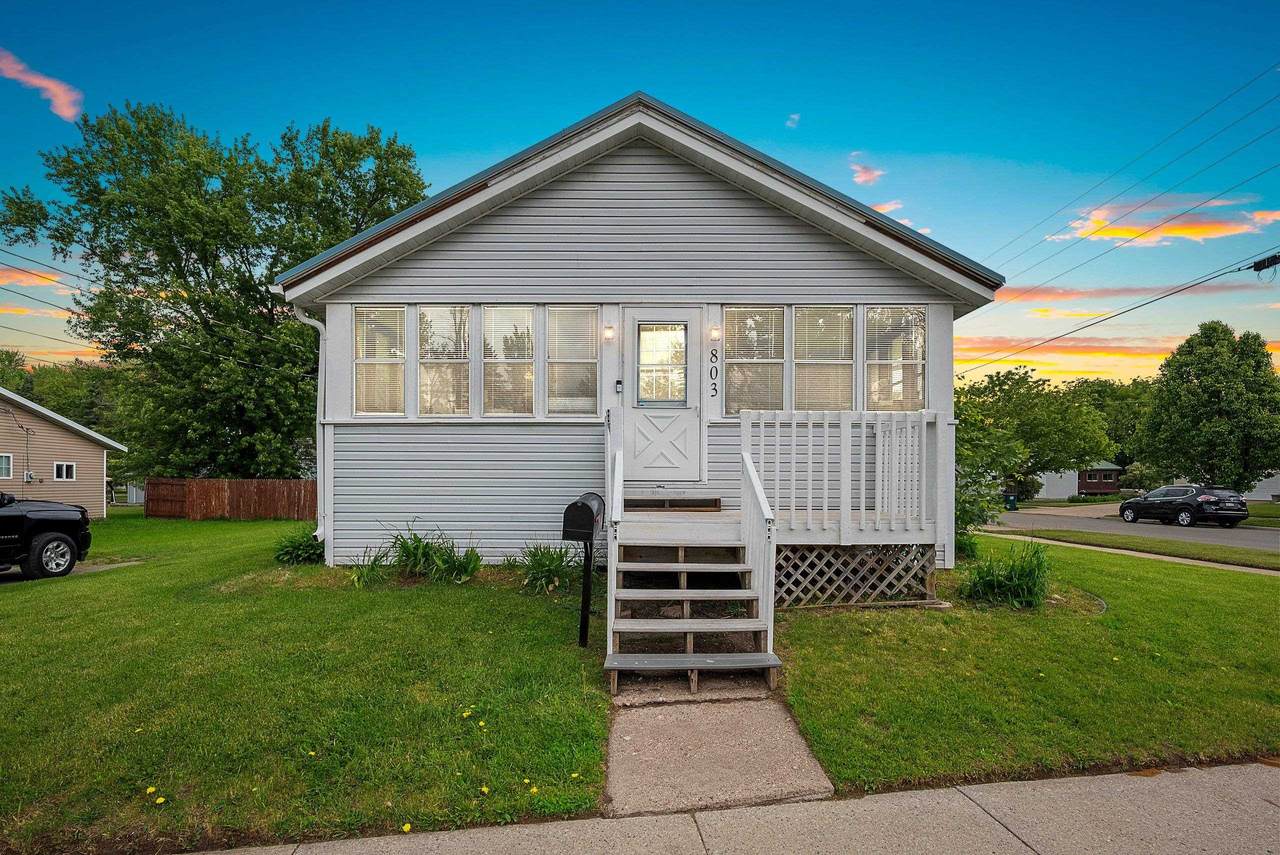 803 North Water Street - Photo 1