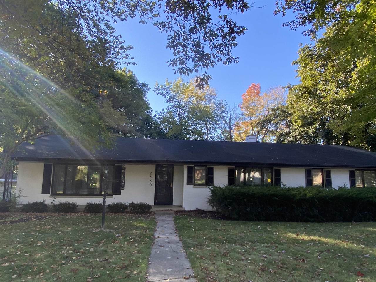 2360 Hillside Lane - Photo 1