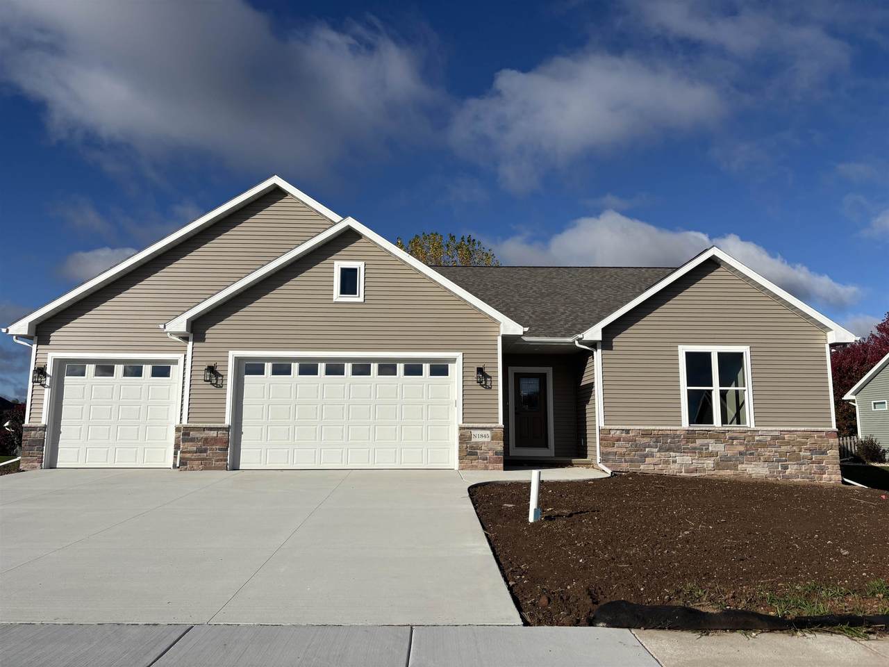 N1845 Schroeder Farm Drive - Photo 1
