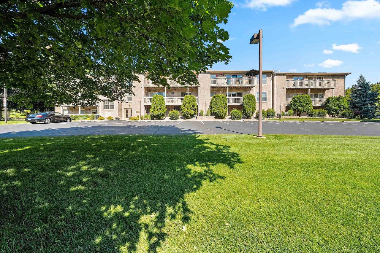 1600 Rustic Oaks Court - Photo 1