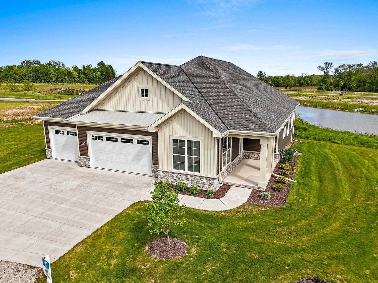 879 Cygnet Court - Photo 1