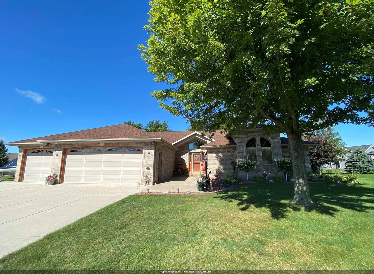 331 Oak Court - Photo 1