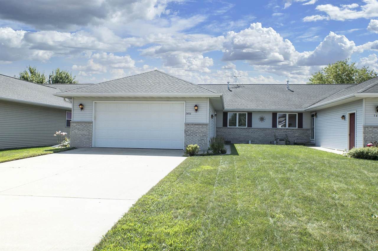 5453 Brookview Drive - Photo 1