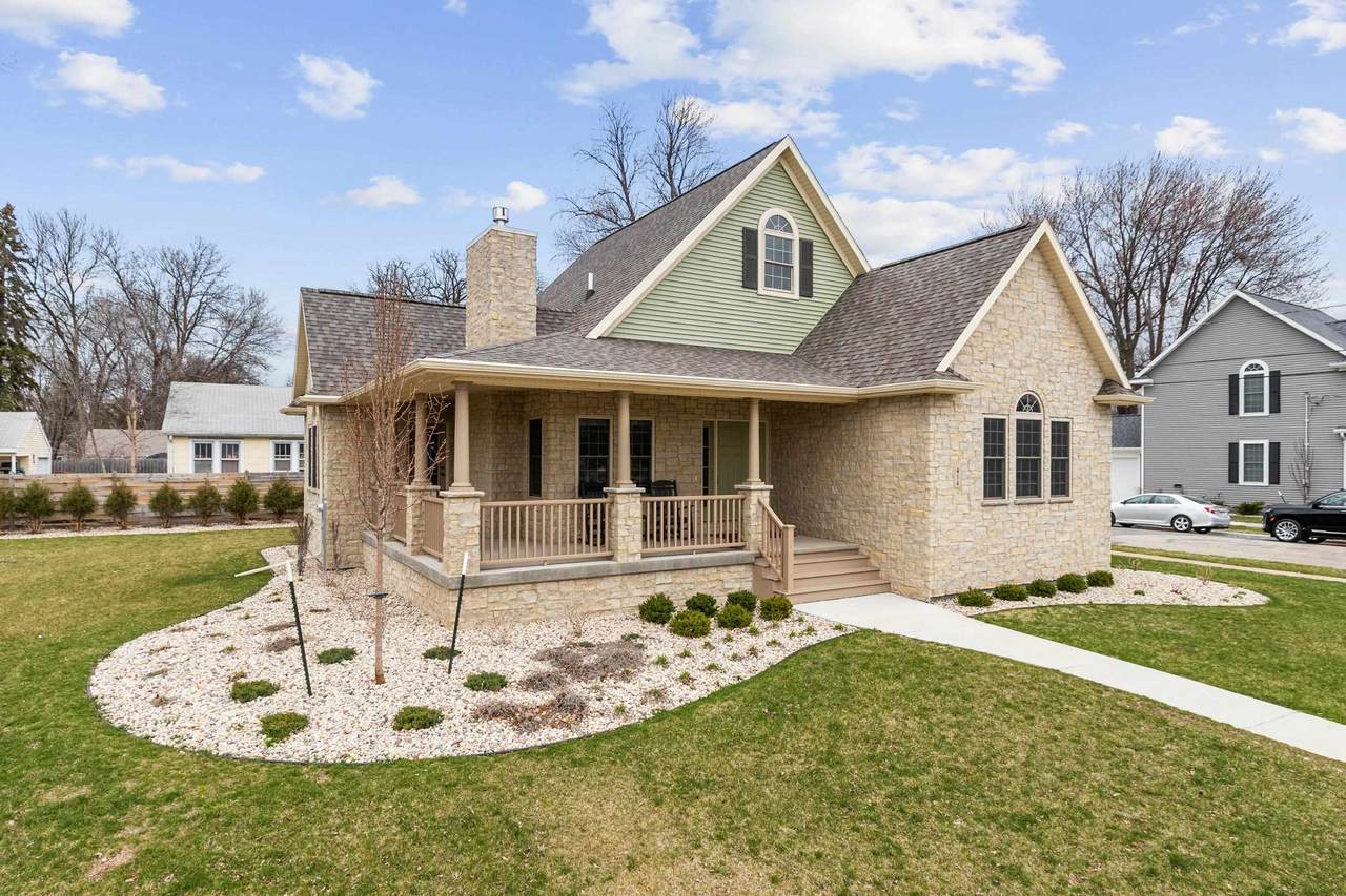414 Lincoln Street - Photo 1