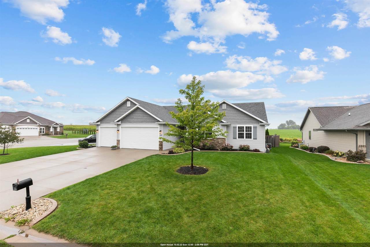 4898 Jack Pine Court - Photo 1